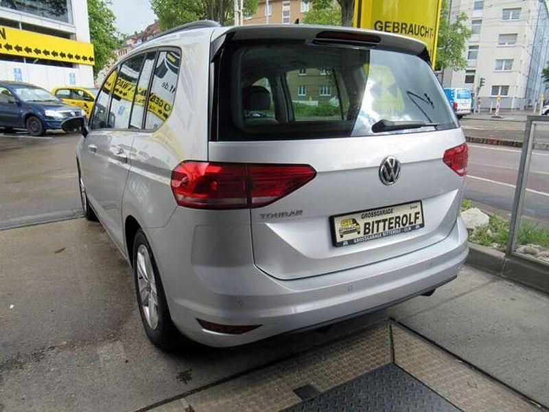 Gebraucht VW Touran Comfortline 116 PS (85 kW) 2020 Silber Van / Kleinbus