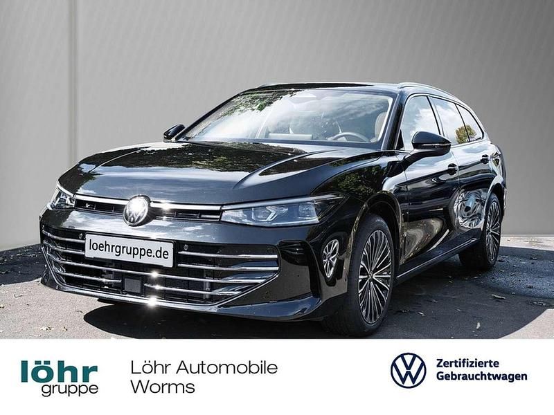 Grenadillschwarz metallic Gebraucht 2024 VW Passat Elegance Kombi | 46.950 € (Guter Preis) - Bild 1/4