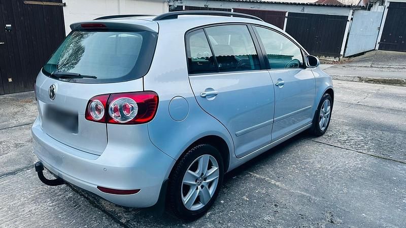 Gebraucht VW Golf Plus Cross 122 PS (89 kW) 2009 Silber Van / Kleinbus