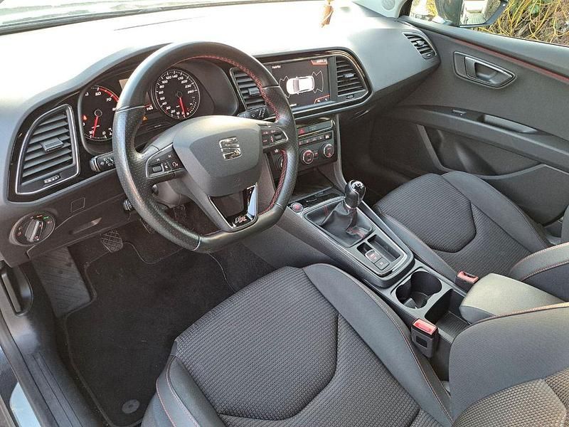 Gebraucht Seat Leon FR 131 PS (96 kW) 2019 Grau Limousine