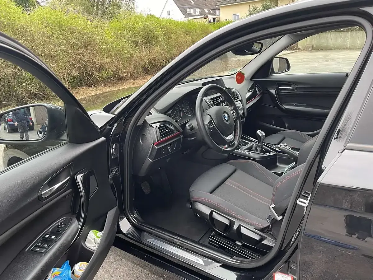 Gebraucht BMW 118 M Sport 150 PS (110 kW) 2015 Schwarz Kleinwagen