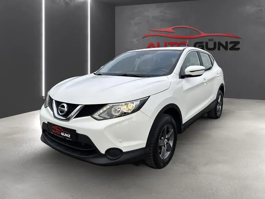 Gebraucht Nissan Qashqai Visia 116 PS (85 kW) 2017 Weiß SUV