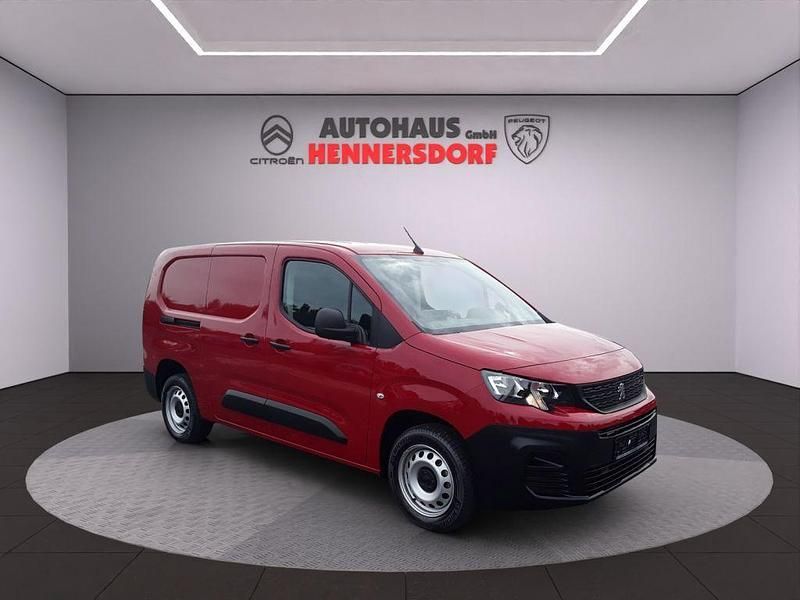 Gebraucht Peugeot Partner Premium 102 PS (75 kW) 2023 Ardent rot Van / Kleinbus