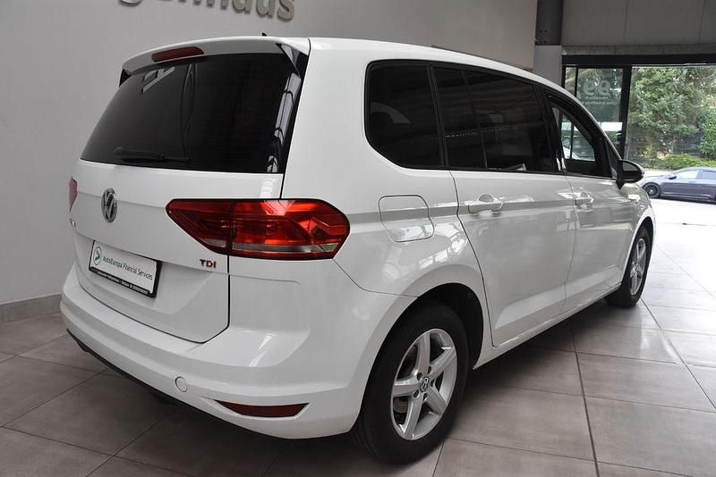 Gebraucht VW Touran 116 PS (85 kW) 2017 Weiß Van / Kleinbus