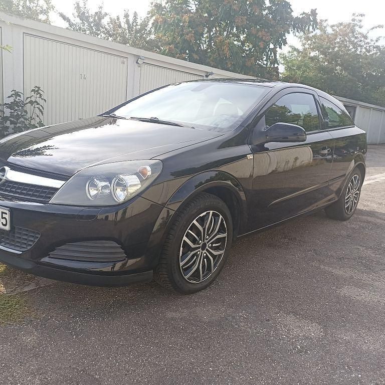 Schwarz Gebraucht 2008 Opel Astra GTC Edition Limousine | 1.100 € (Superpreis) - Bild 1/4