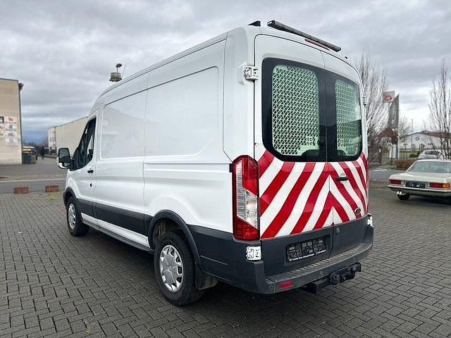 Gebraucht Ford Transit Trend 170 PS (125 kW) 2018 Weiß Limousine
