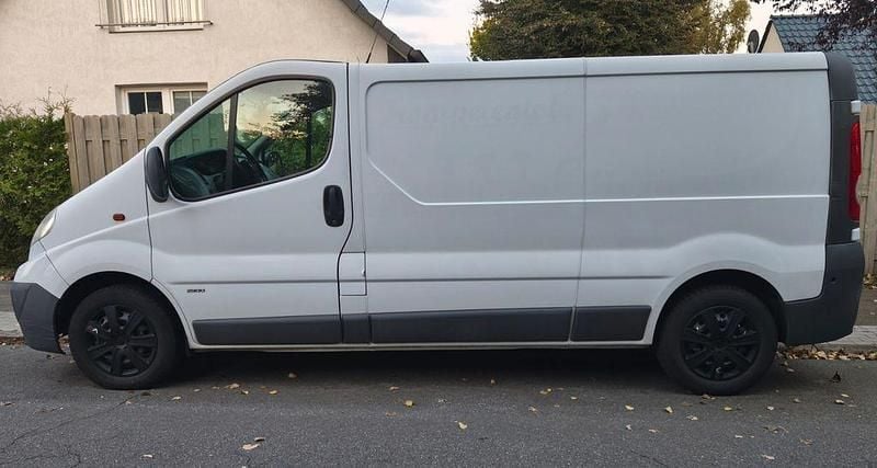 Weiß Gebraucht 2008 Opel Vivaro Van | 4.900 € (Fairer Preis) - Bild 1/1