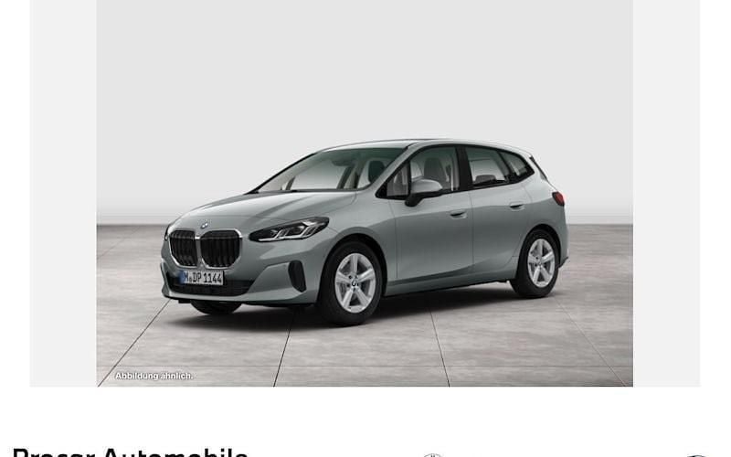 Grau Gebraucht 2023 BMW 218 Luxury Line Kombi | 25.980 € (Fairer Preis) - Bild 1/4
