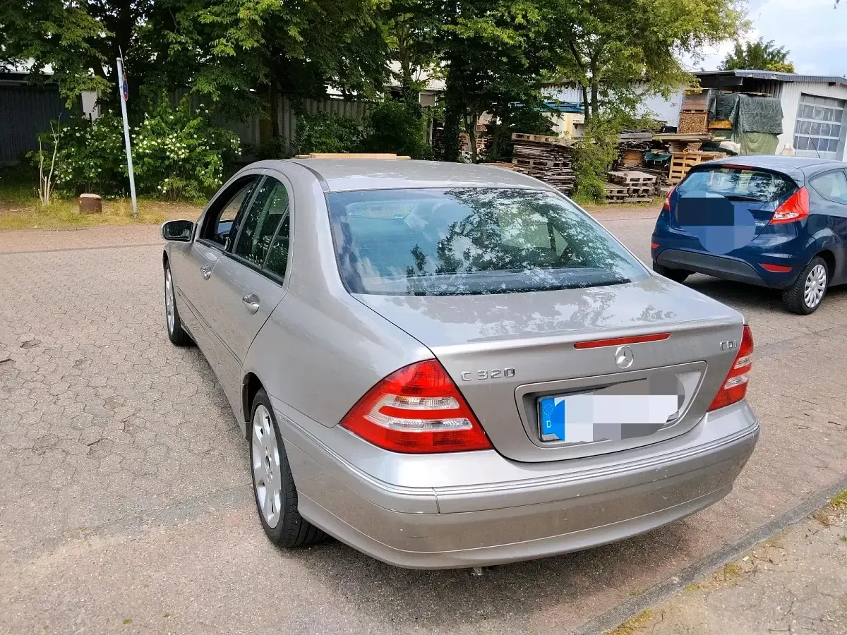 Gebraucht Mercedes C320 225 PS (165 kW) 2007 Silber Limousine
