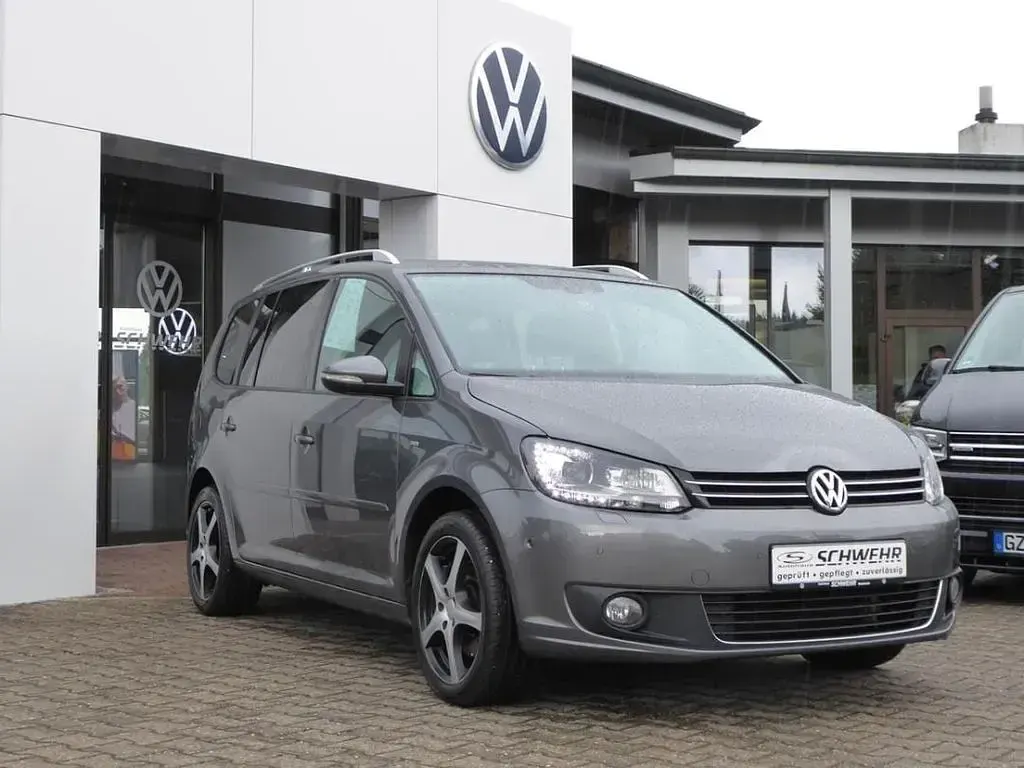 Gebraucht VW Touran Comfortline 140 PS (102 kW) 2015 Grau Van / Kleinbus