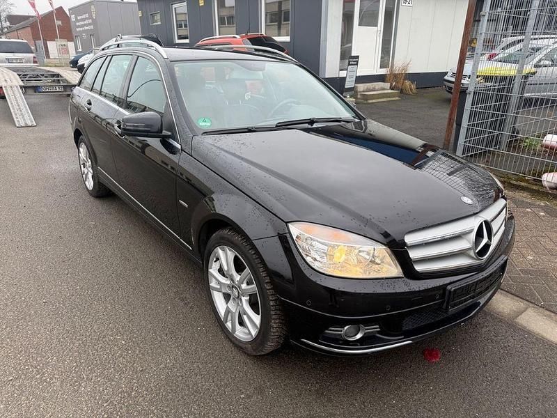 Schwarz Gebraucht 2009 Mercedes C220 Avantgarde Kombi | 2.800 € (Superpreis) - Bild 1/4