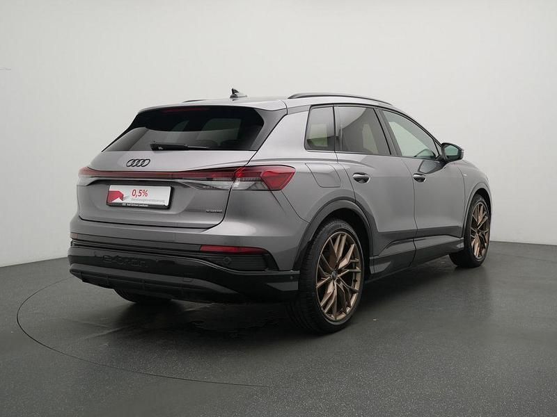 Gebraucht Audi Q4 e-tron Edition .1 219 kW (299 PS) 2023 Grau SUV