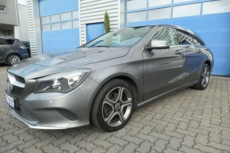Mountaingrau Gebraucht 2018 Mercedes CLA200 Shooting Brake Kombi | 18.850 € (Fairer Preis) - Bild 1/4