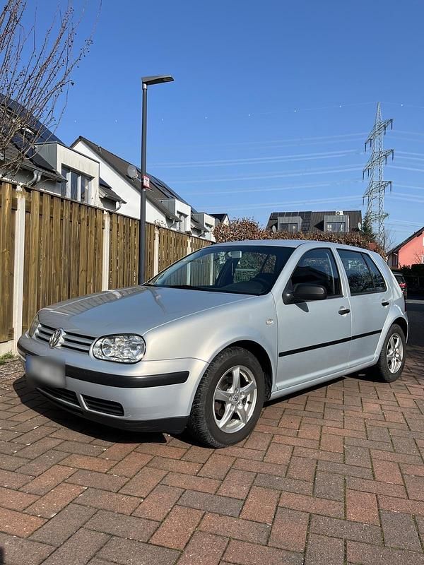 Gebraucht VW Golf IV 75 PS (55 kW) 2002 Silber Kleinwagen