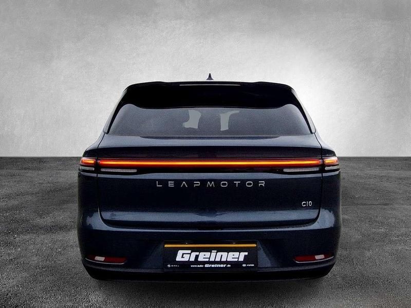 Neu Leapmotor C10 215 PS (158 kW) 2026 Grau SUV