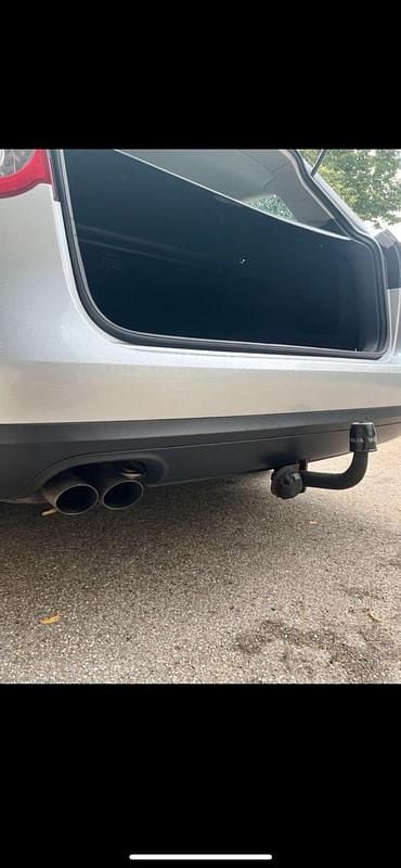 Gebraucht VW Passat Trendline 140 PS (102 kW) 2010 Grau Kombi