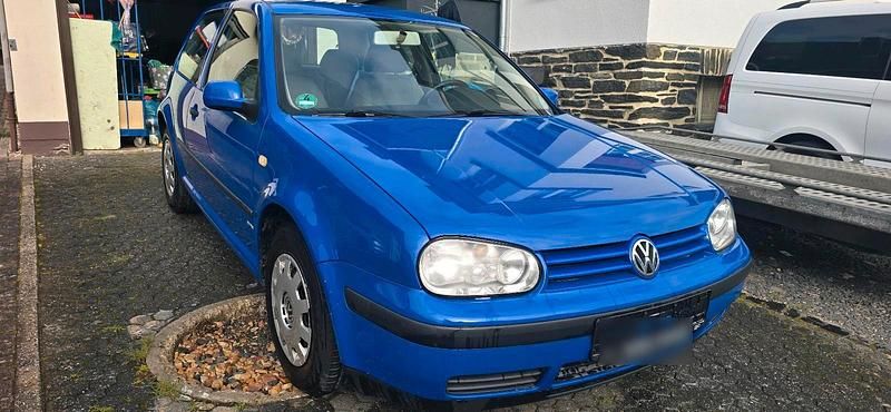 Blau Gebraucht 1999 VW Golf IV Limousine | 1.190 € (Fairer Preis) - Bild 1/4