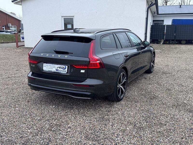 Gebraucht Volvo V60 Plus 455 PS (334 kW) 2022 Grau Kombi