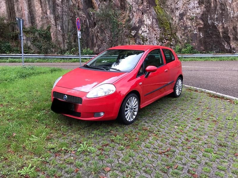 Rot Gebraucht 2006 Fiat Grande Punto Kleinwagen | 2.650 € - Bild 1/4