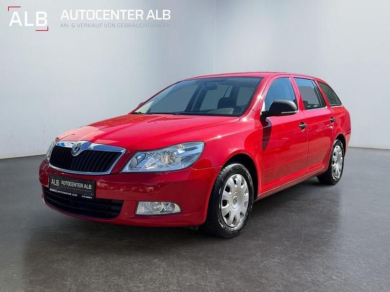 Rot Gebraucht 2013 Skoda Octavia Active Kombi | 7.990 € (Fairer Preis) - Bild 1/4