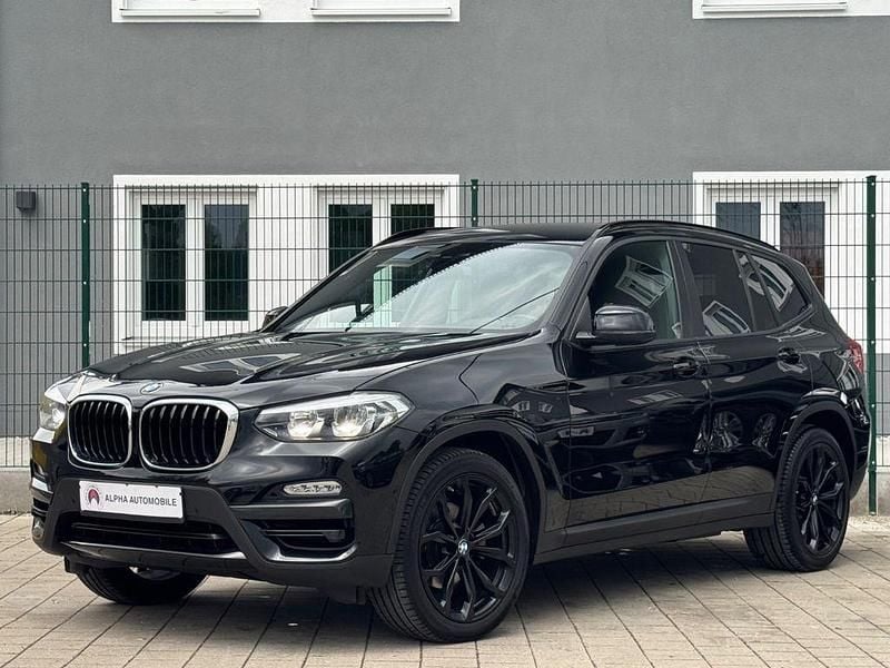 Schwarz (metallic) Gebraucht 2018 BMW X3 Efficient Dynamics SUV | 24.990 € (Superpreis) - Bild 1/4