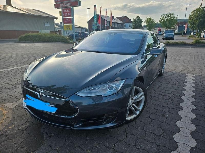 Gebraucht 2016 Tesla Model S Kleinwagen | 21.500 € (Guter Preis) - Bild 1/4