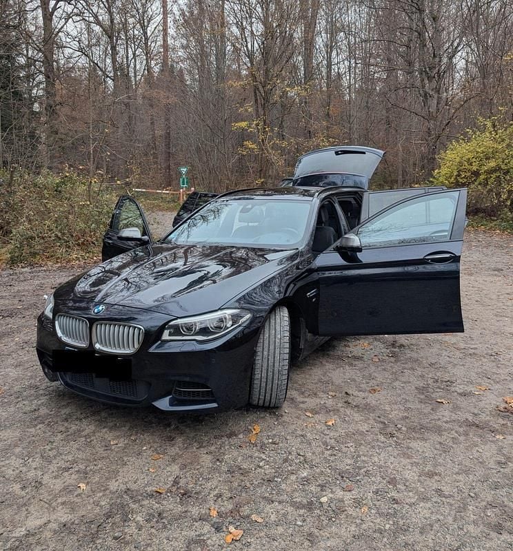 Używany BMW M550 Performance 381 KM (280 kW) 2015 Czarny Sedan/Limuzyna