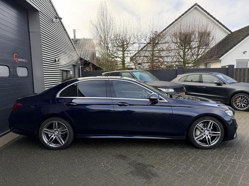 Gebraucht Mercedes E220 AMG 194 PS (142 kW) 2016 Blau Limousine