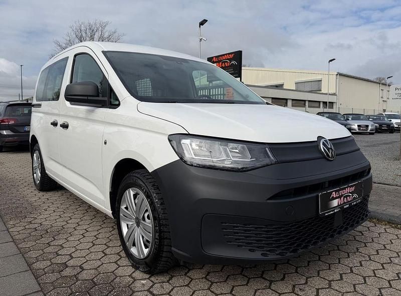 Gebraucht VW Caddy Basis 122 PS (89 kW) 2023 Weiß Van / Kleinbus