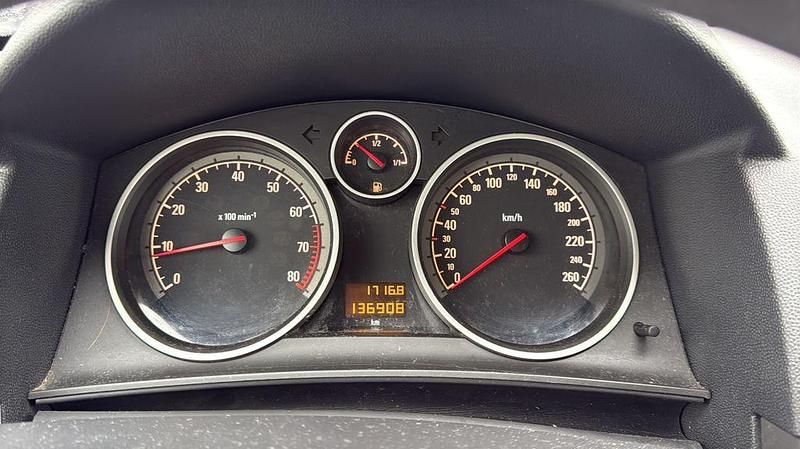 Gebraucht Opel Astra Edition 90 PS (66 kW) 2006 Silber Limousine