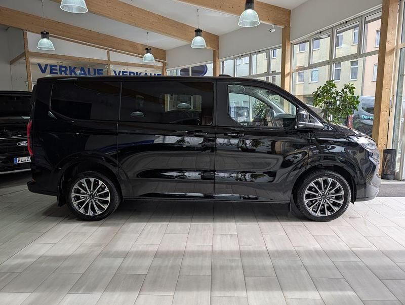 Neu Ford Tourneo Titanium X 170 PS (125 kW) 2026 Obsidianschwarz Van / Kleinbus