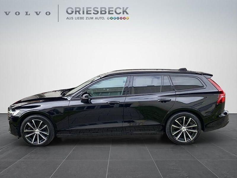 Gebraucht Volvo V60 Plus 455 PS (334 kW) 2022 Onyx black / metallic Kombi