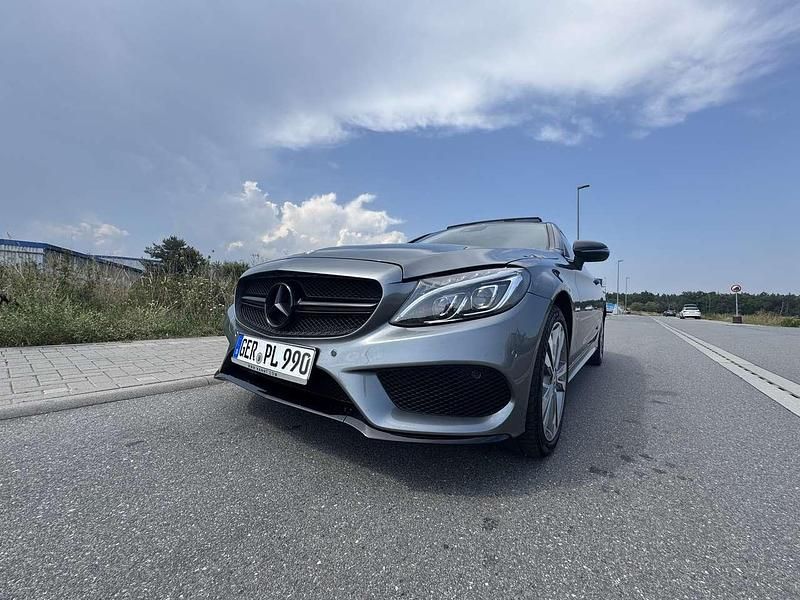 Grau Gebraucht 2017 Mercedes C400 Coupé | 31.999 € (Fairer Preis) - Bild 1/4