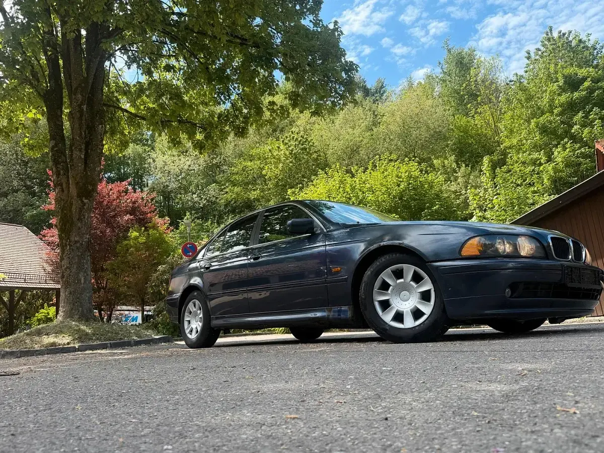 Usata BMW 520 170 CV (125 kW) 2002 Blu Berlina