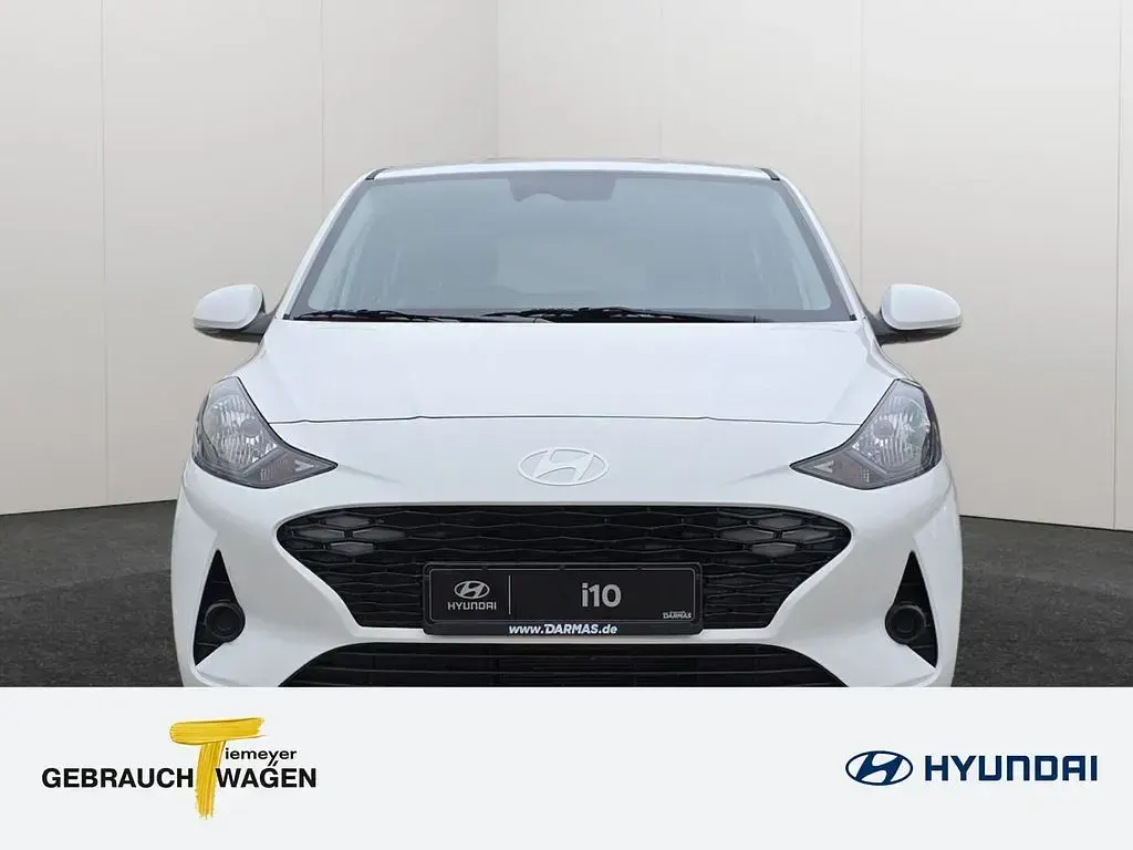 Gebraucht Hyundai i10 Trend 80 PS (58 kW) 2025 Weiß Kleinwagen