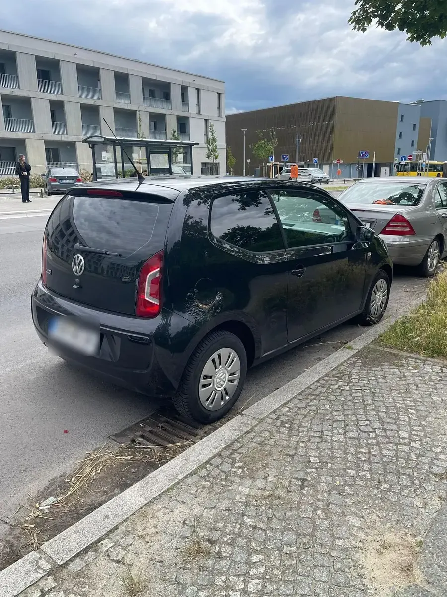 Gebraucht VW up! 75 PS (55 kW) 2011 Schwarz Kleinwagen