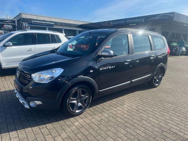 Schwarz Gebraucht 2017 Dacia Lodgy Celebration Van / Kleinbus | 11.600 € (Etwas zu teuer) - Bild 1/4