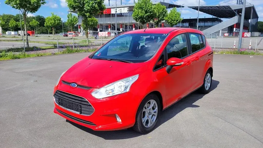 Używany Ford B-MAX SYNC Edition 101 KM (74 kW) 2015 Czerwony Minivan