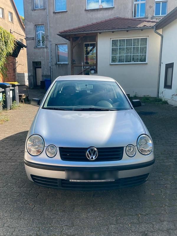 Silber Gebraucht 2006 VW Polo Kleinwagen | 750 € (Superpreis) - Bild 1/4