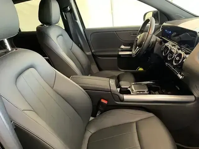 Gebraucht Mercedes GLA200 Progressive 150 PS (110 kW) 2022 Nachtschwarz  unilack SUV
