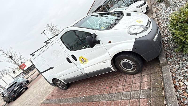 Gebraucht Opel Vivaro 85 PS (62 kW) 2005 Weiß Van / Kleinbus