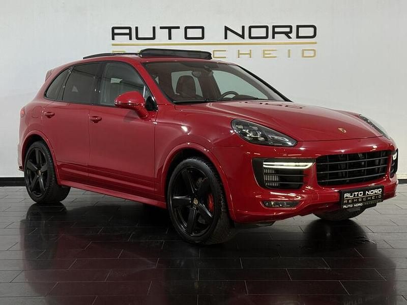 Gebraucht Porsche Cayenne 441 PS (324 kW) 2017 Rot SUV