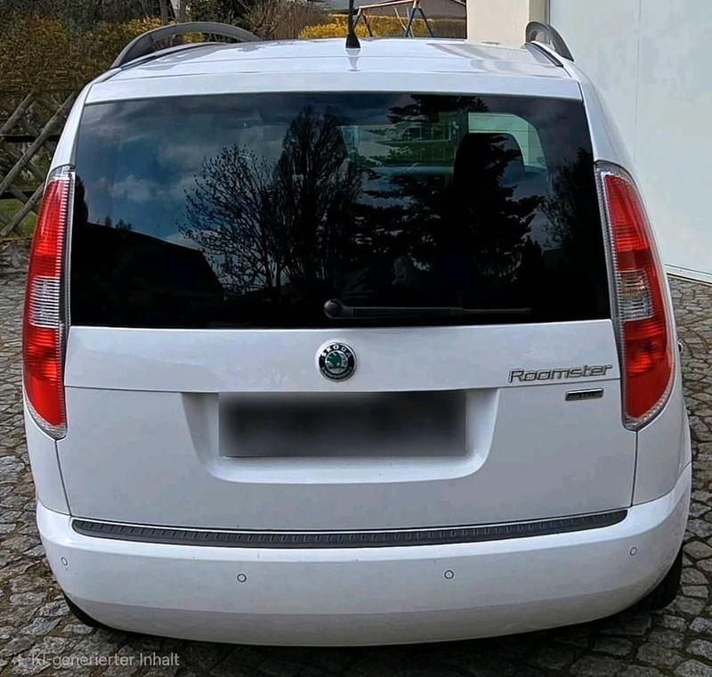 Gebraucht Skoda Roomster 75 PS (55 kW) 2012 Weiß Van / Kleinbus
