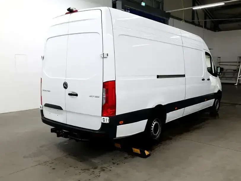 Używany Mercedes Sprinter 125 KM (91 kW) 2024 Andere Van