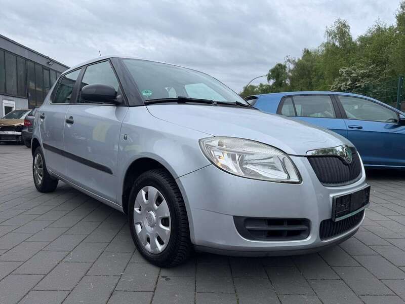 Brilliantsilber metallic Gebraucht 2009 Skoda Fabia Cool Edition Kleinwagen | 2.990 € (Fairer Preis) - Bild 1/3