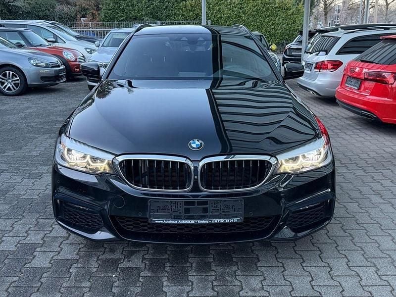 Gebraucht BMW 520 M Sport 190 PS (139 kW) 2018 Schwarz Kombi