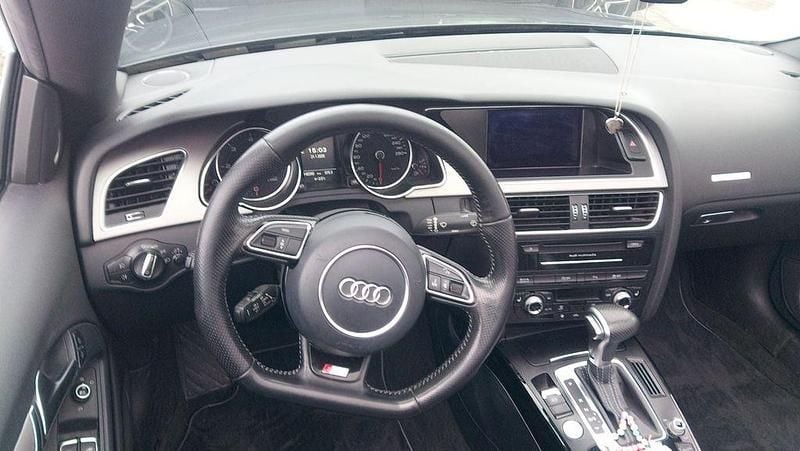 Gebraucht Audi A5 Cabriolet Ambiente 204 PS (150 kW) 2016 Grau Cabrio