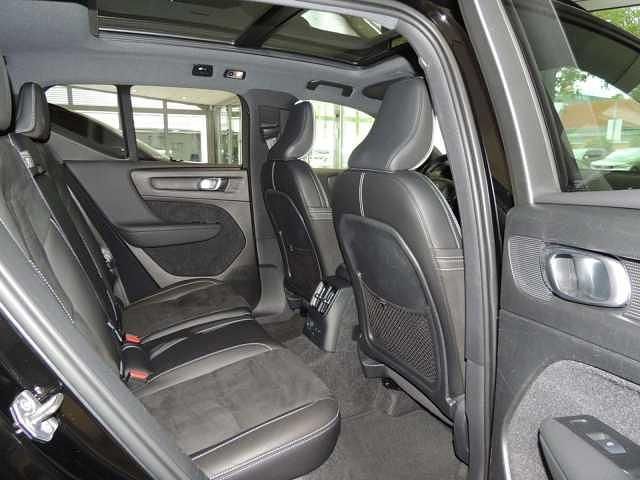 Gebraucht Volvo XC40 R-Design 155 PS (114 kW) 2021 Schwarz SUV