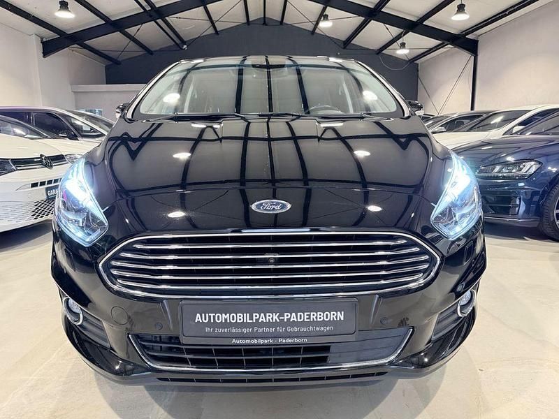 Gebraucht Ford S-MAX Titanium 165 PS (121 kW) 2019 Schwarz Van / Kleinbus