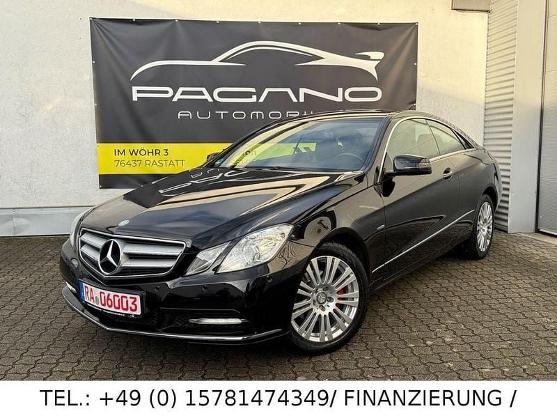 Gebraucht Mercedes E220 170 PS (125 kW) 2012 Schwarz Coupé